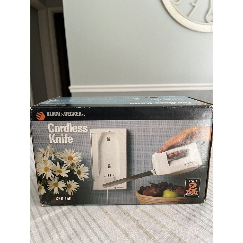 Black Decker 9” Cordless Knife White Wall Mount Space Saver KEK150 ~ NIB